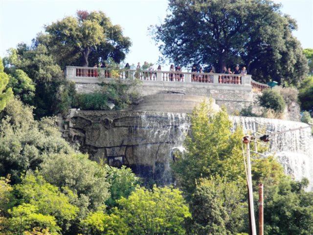 Charming Corner Abode With Castle Views * Nizza